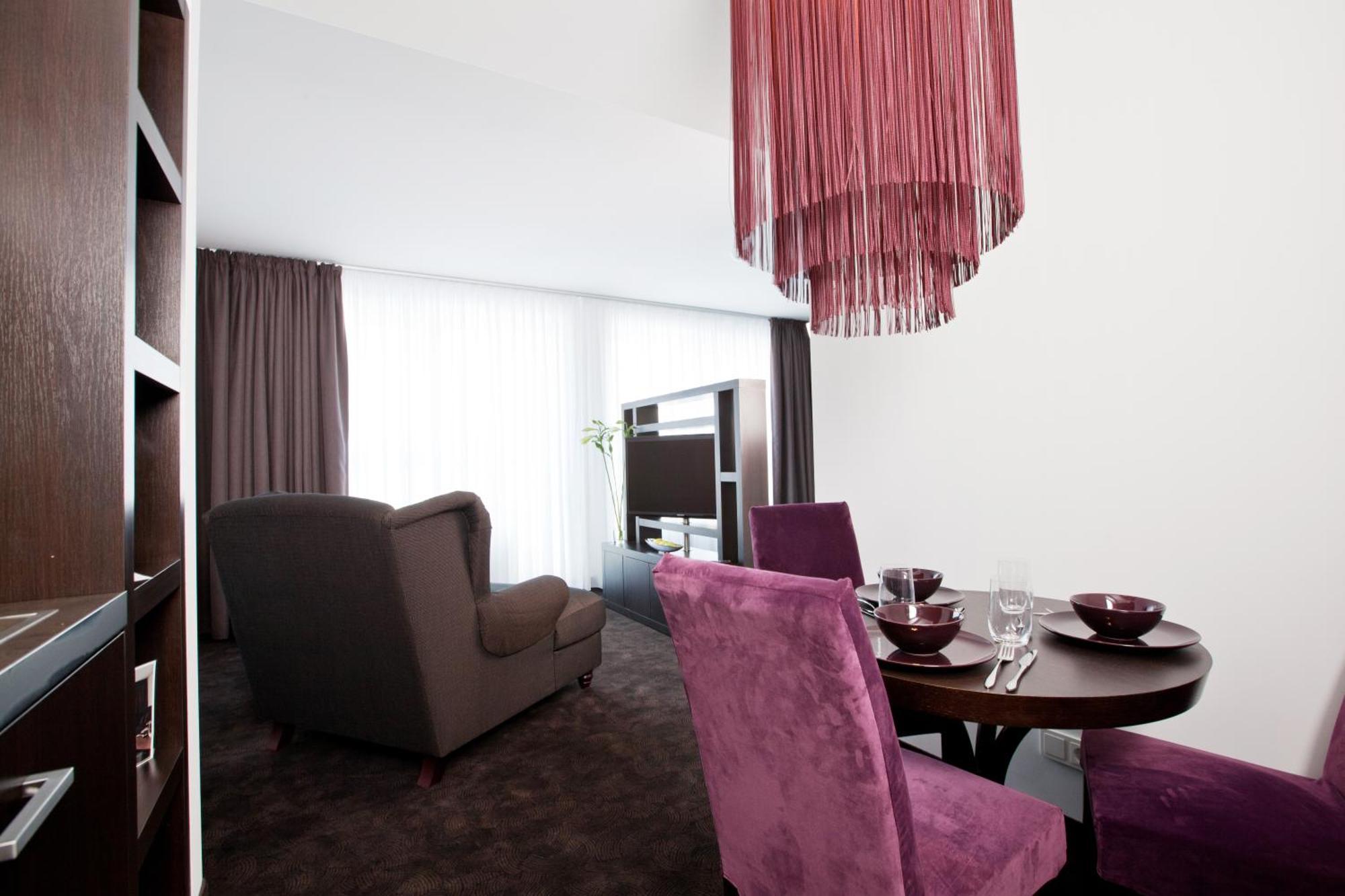 Goodman'S Living, Berlin
